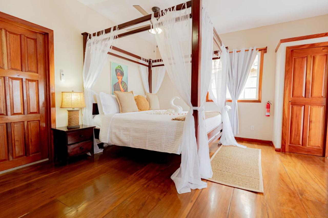 Hidden Jewel Boutique Hotel San Pedro  Exterior photo